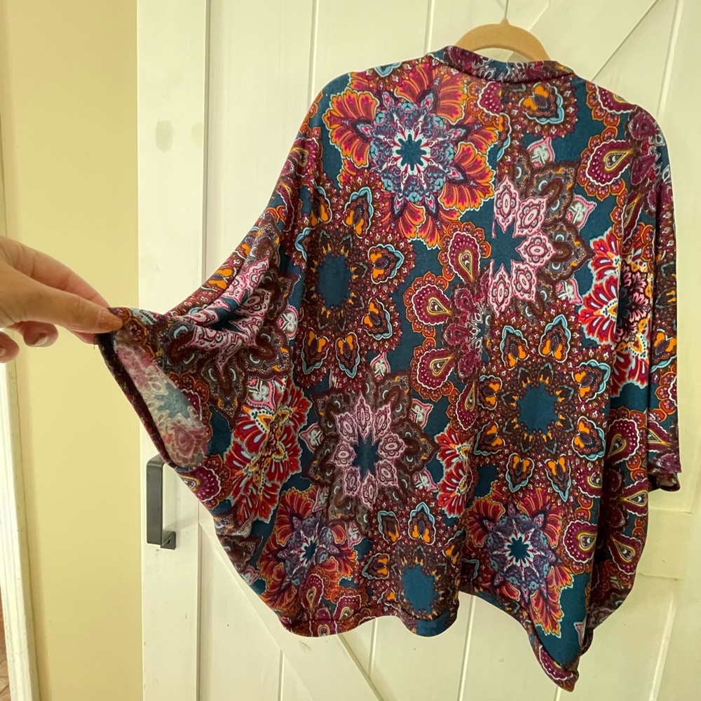 Floral, paisley, kimono, cardigan open style. alya, small. School, teacher, fall